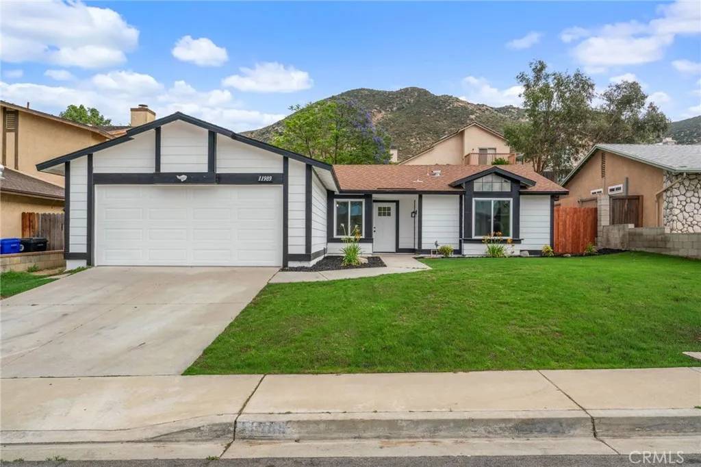 Fontana, CA 92337,11989 Suzanne Drive