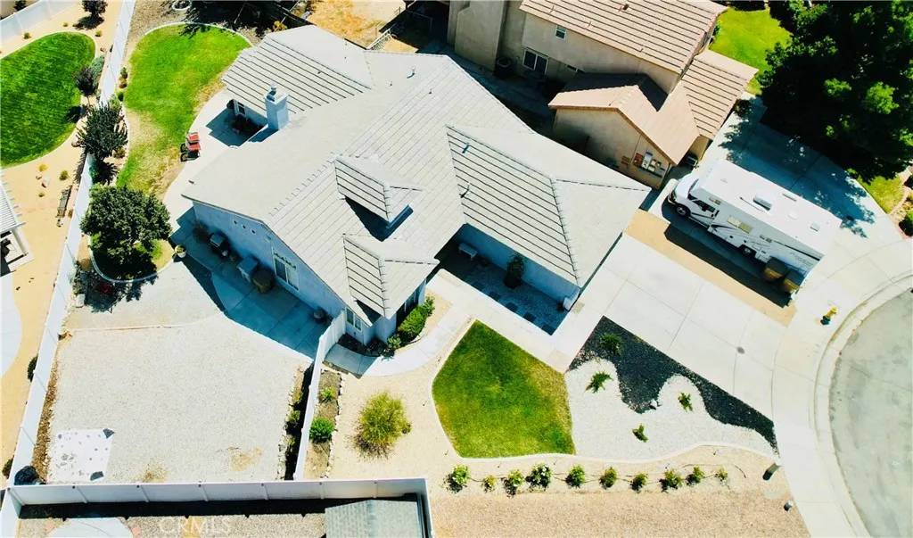 Hesperia, CA 92344,8925 FALLBROOK Court