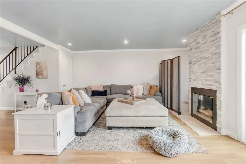 Inglewood, CA 90302,534 E Hazel Street #5