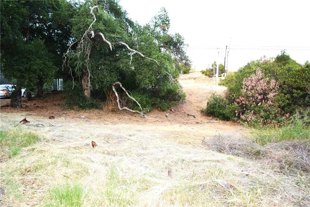 Glendora, CA 91741,946 N Glendora Ave
