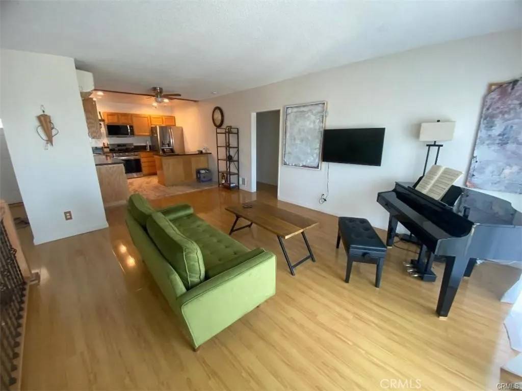 Los Angeles, CA 90032,4940 La Calandria Way