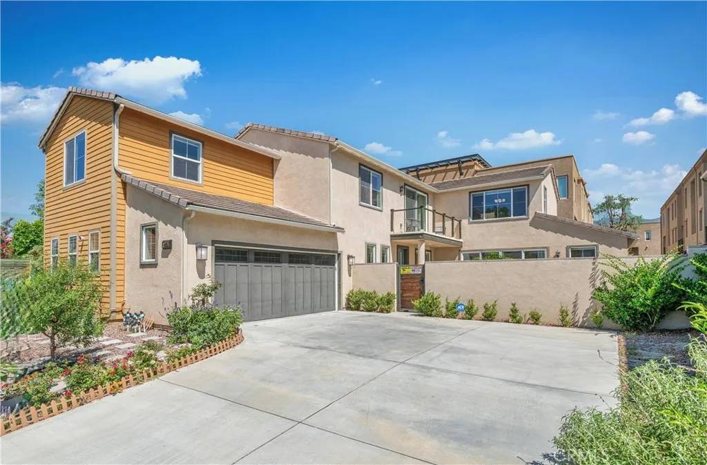 Glendora, CA 91740,433 W Bagnall Street