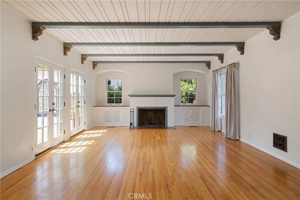 Claremont, CA 91711,1111 N Indian Hill Boulevard