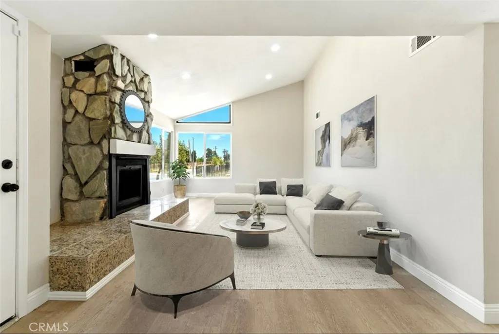 Lake Elsinore, CA 92530,15195 Laguna Avenue