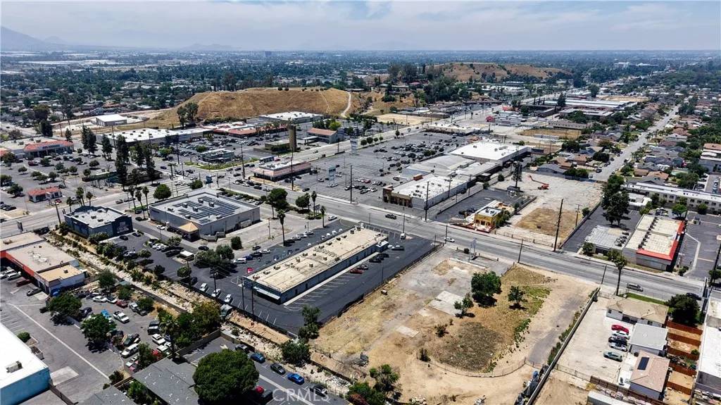 San Bernardino, CA 92404,2345 Del Rosa Ave
