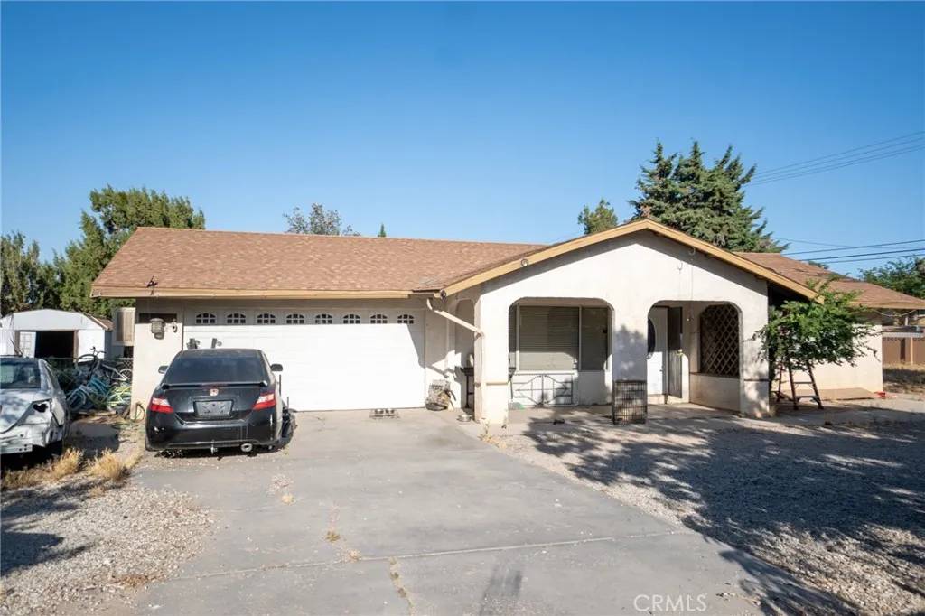 Hesperia, CA 92345,7323 Oakwood Ave