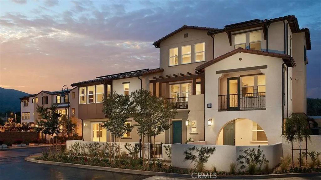 Glendora, CA 91741,631 W Foothill Boulevard #25