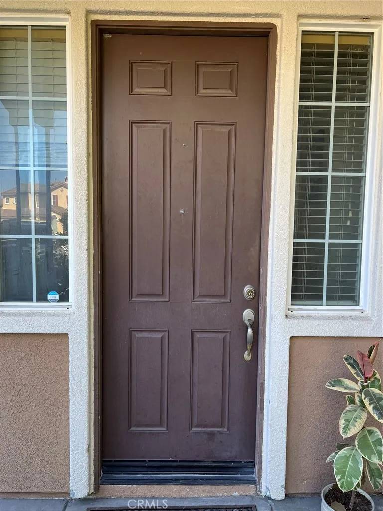 Eastvale, CA 92880,13754 Apple Moss Court