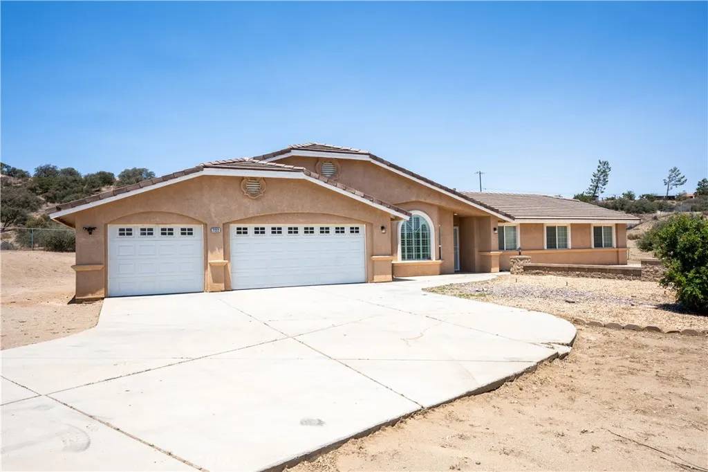 Oak Hills, CA 92344,7122 Aster Road
