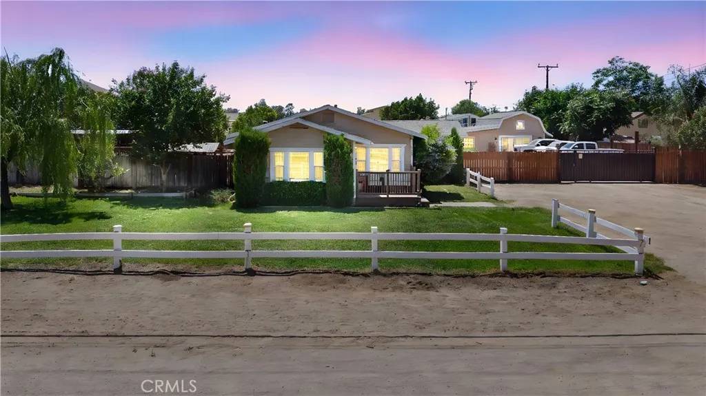 Norco, CA 92860,4072 Corona Avenue