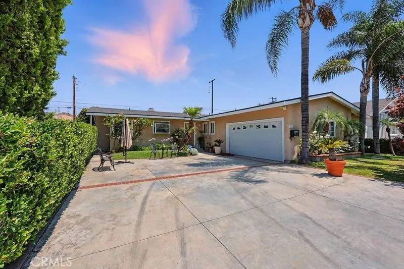 Covina, CA 91722,665 N Waterbury Avenue