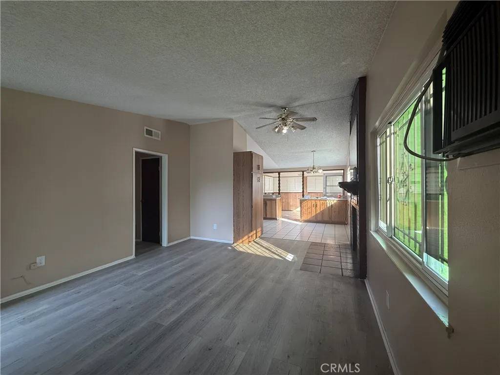 Rialto, CA 92376,941 S Sycamore Avenue