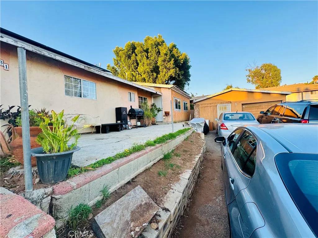 Fallbrook, CA 92028,831 N Orange Avenue