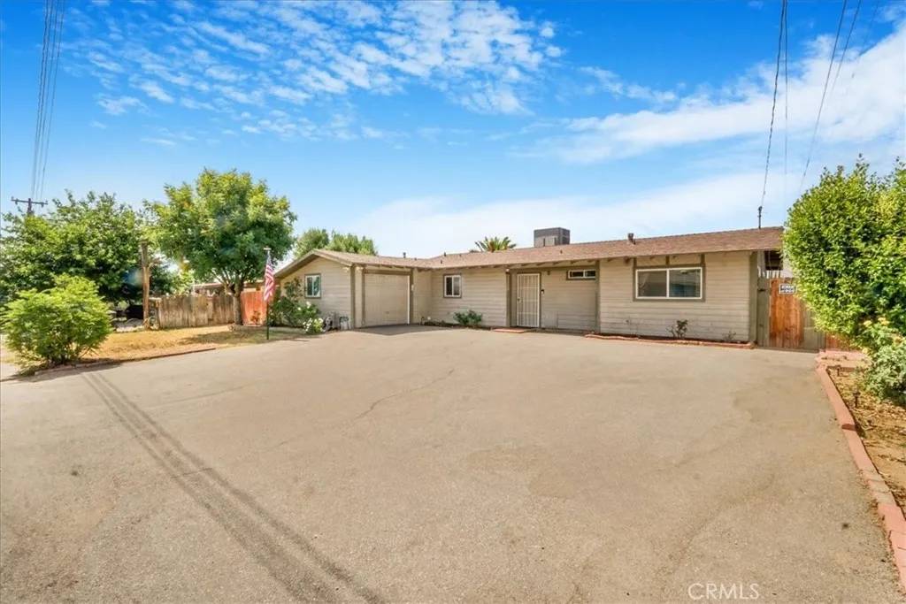 Yucaipa, CA 92399,33962 Clark Lane