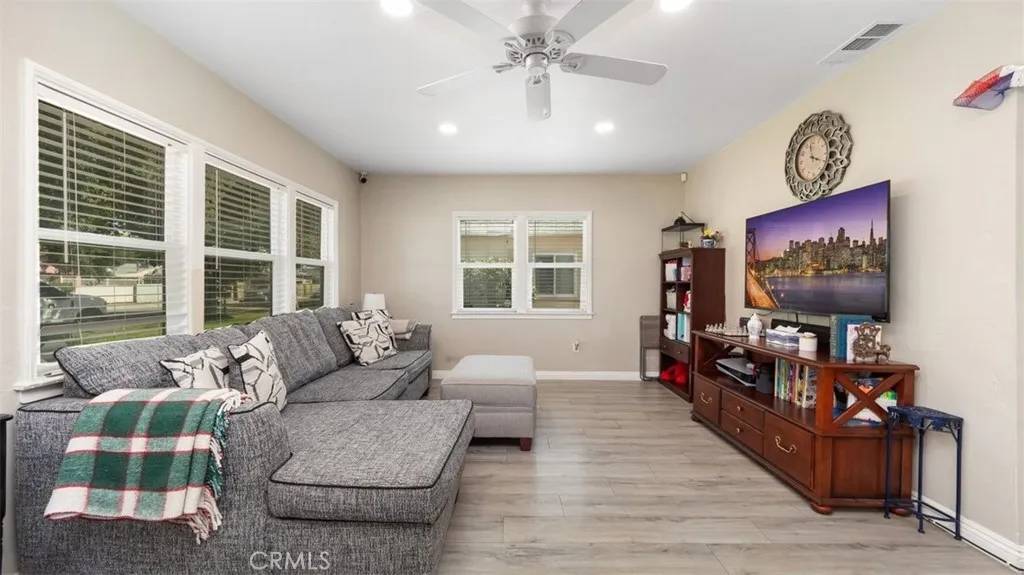 San Bernardino, CA 92405,2648 N G Street