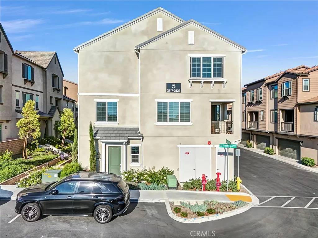 Upland, CA 91786,2123 Crescent Moon