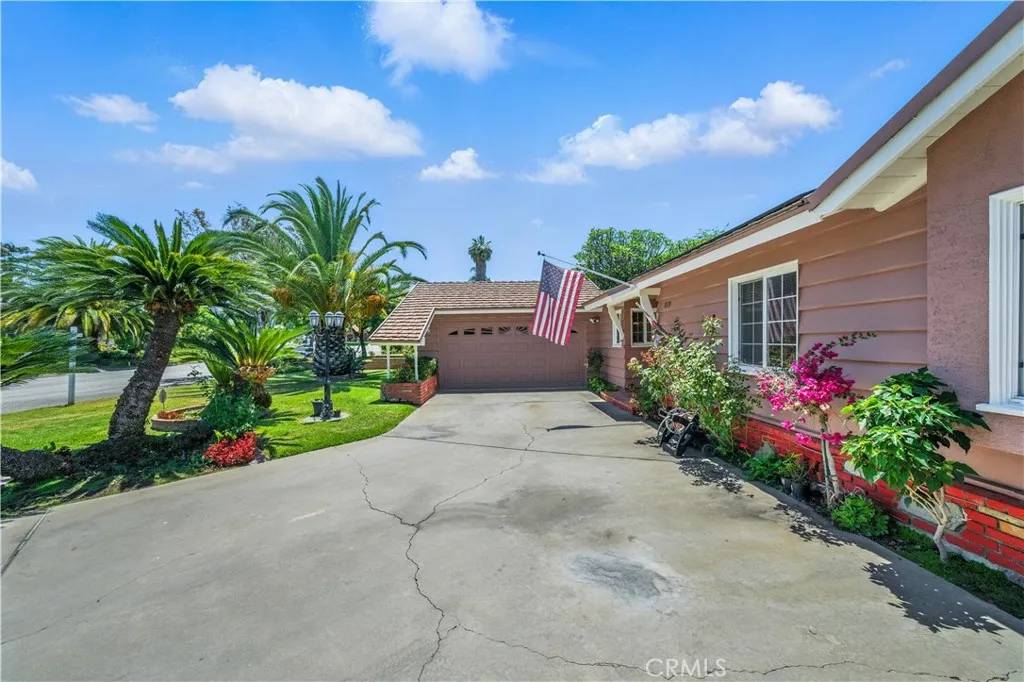 West Covina, CA 91791,859 S Hillward Avenue