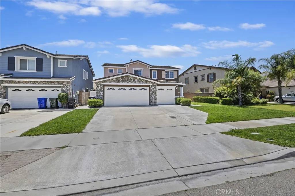Fontana, CA 92337,17129 Lacebark Street