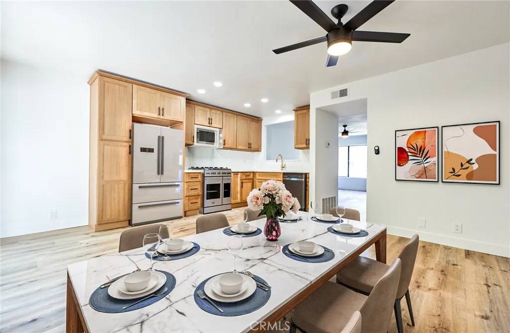 Orange, CA 92868,700 W Walnut Avenue #58
