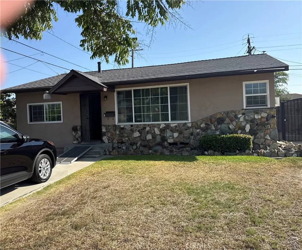 South Gate, CA 90280,6156 Mckinley Avenue