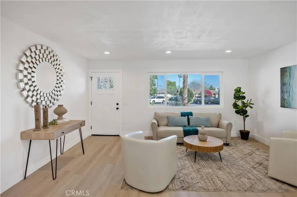 Ontario, CA 91764,1335 N Holmes Avenue