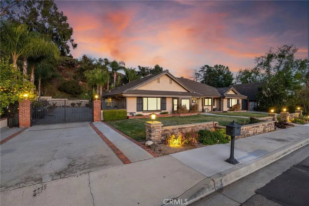 Glendora, CA 91741,514 N Valley Center Avenue