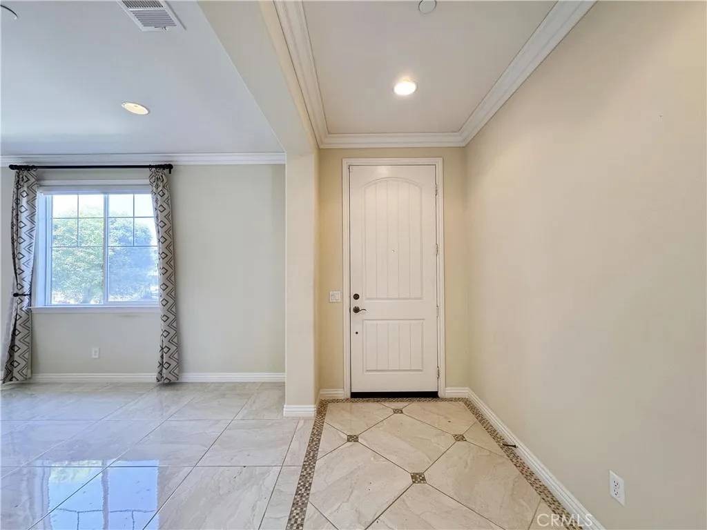 Tustin, CA 92782,1410 Charleston Street