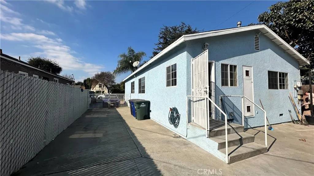 South Gate, CA 90280,9206 Elizabeth Avenue