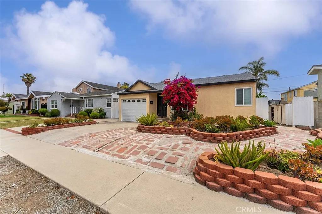 Gardena, CA 90249,15216 Daphne Avenue