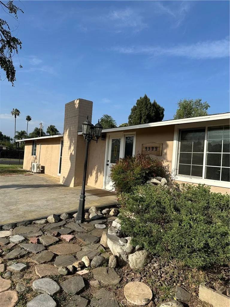 West Covina, CA 91790,1322 S Walnut Avenue