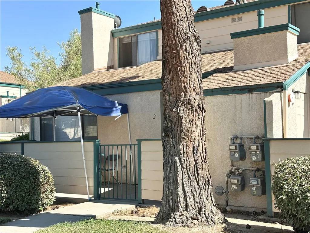 Lancaster, CA 93535,44514 15th Street East #2