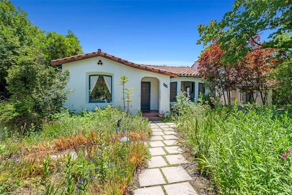 Claremont, CA 91711,456 Baughman Avenue