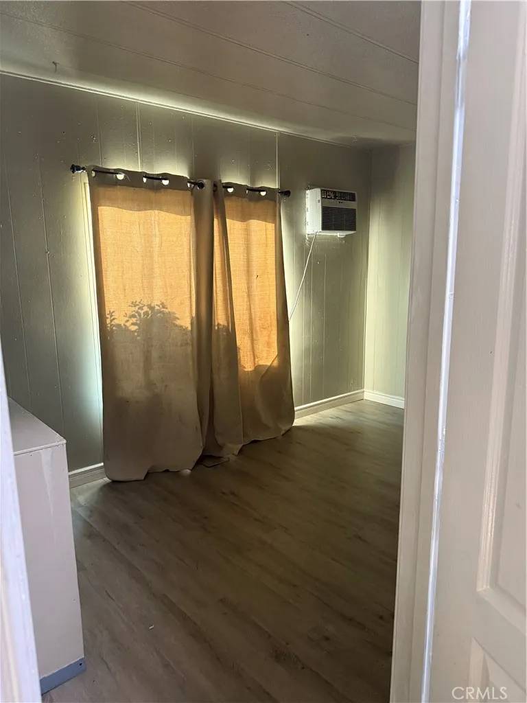 Riverside, CA 92509,3825 Crestmore #495