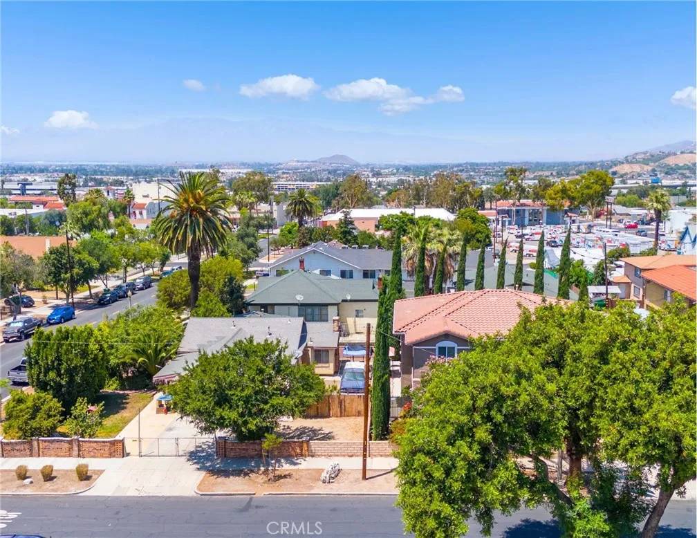 Corona, CA 92879,311 E 8th Street