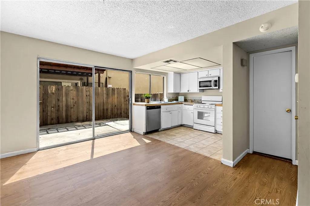 Duarte, CA 91010,1386 3rd Street