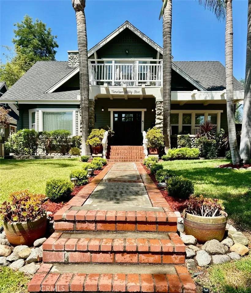 Pasadena, CA 91104,1955 N Los Robles Avenue