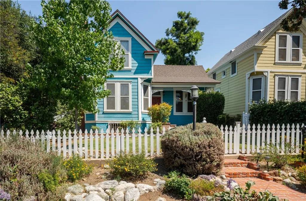 Glendora, CA 91741,211 E Virginia Avenue