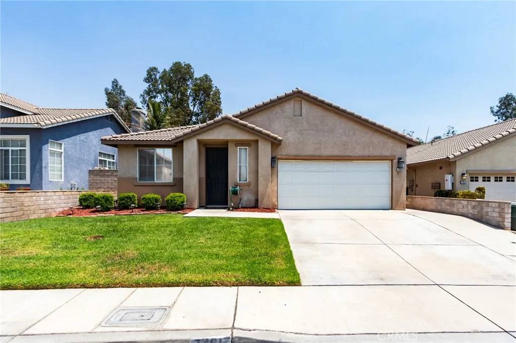 Fontana, CA 92336,7461 Indigo Lane
