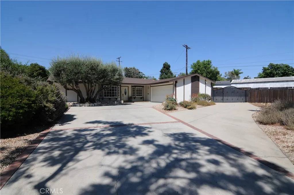 Claremont, CA 91711,1672 Kenyon Place
