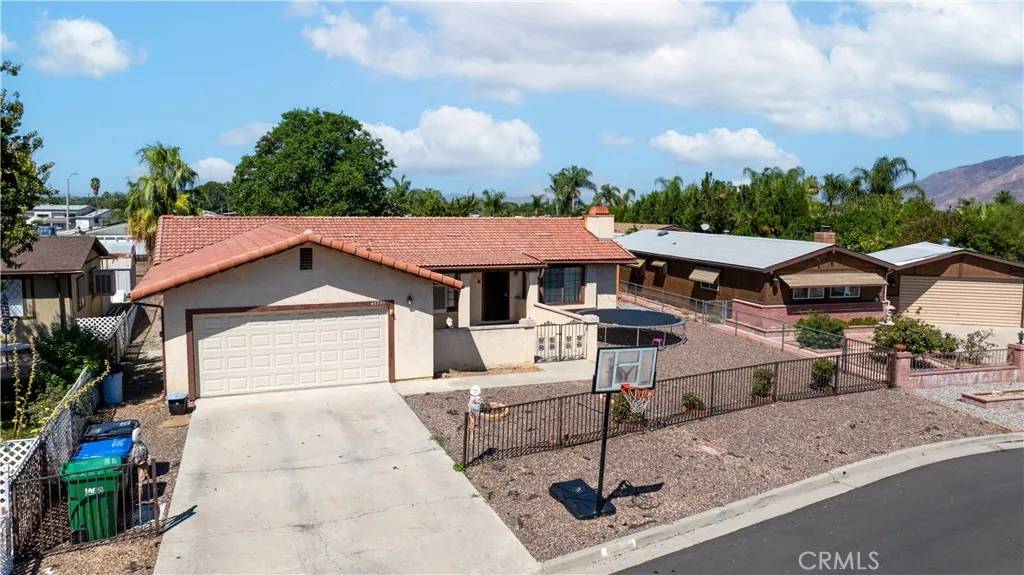 Hemet, CA 92544,43771 Applewood Street