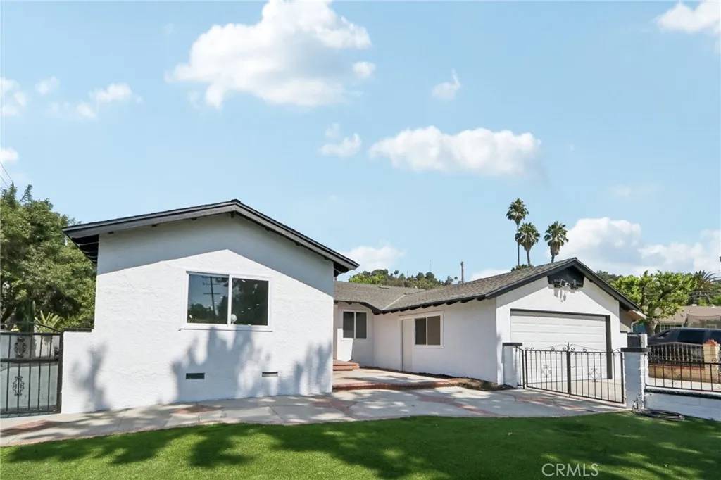 Granada Hills, CA 91344,15631 Harvest Street