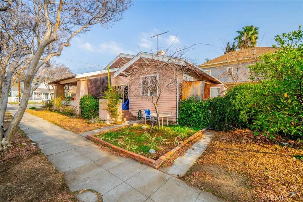 Redlands, CA 92373,302 Sonora Street