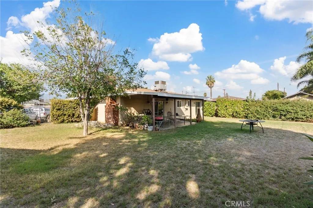 Rialto, CA 92376,530 N Sycamore Drive