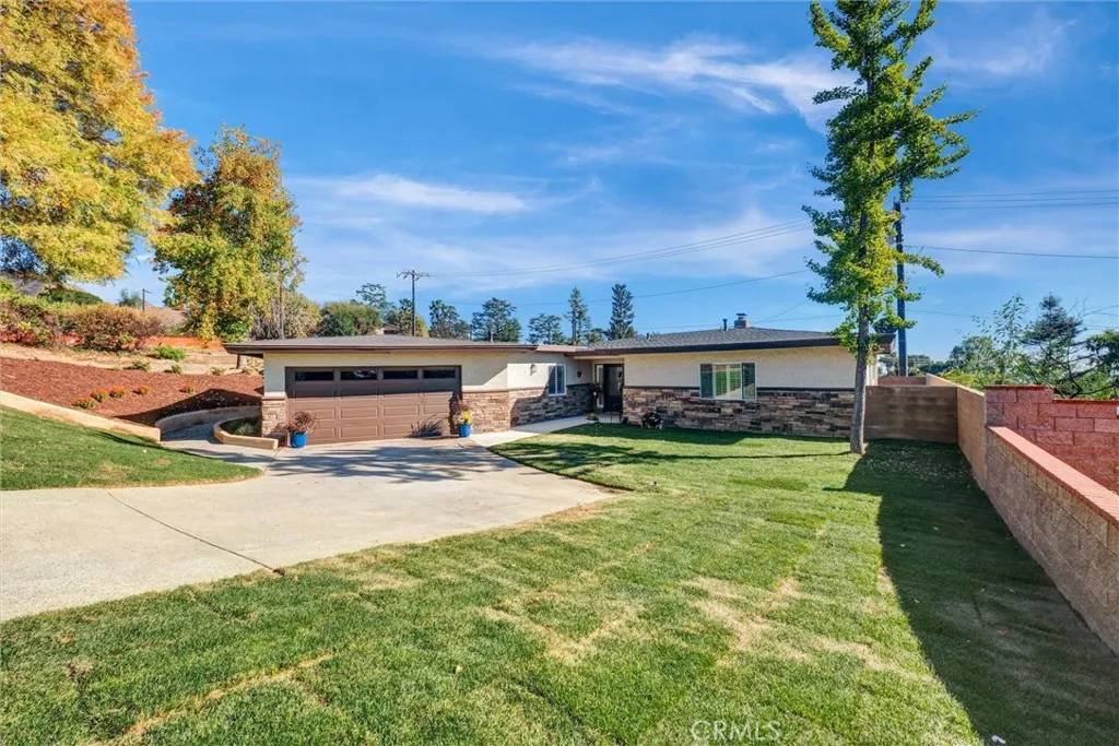 Altadena, CA 91001,382 Alta Pine