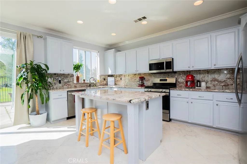 Yucaipa, CA 92399,33353 Wallace Way