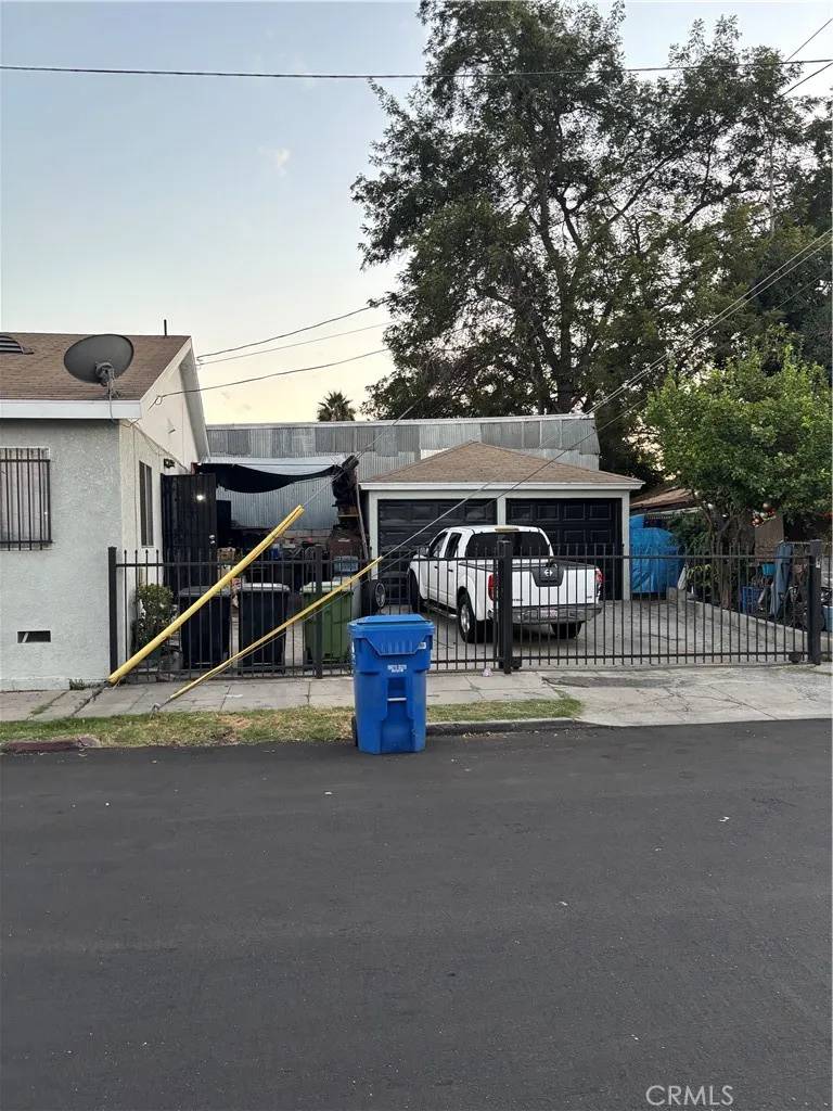 Vernon, CA 90058,3201 Long Beach