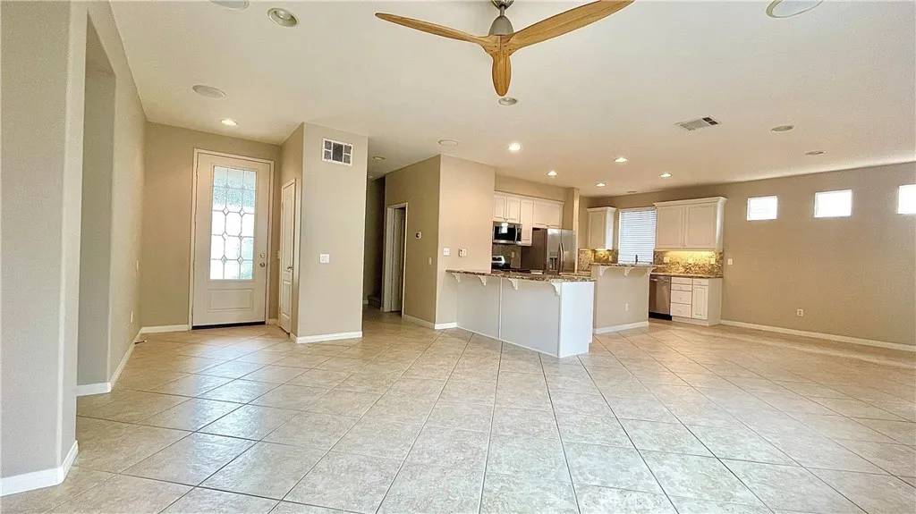 Carson, CA 90746,17543 Nutwood