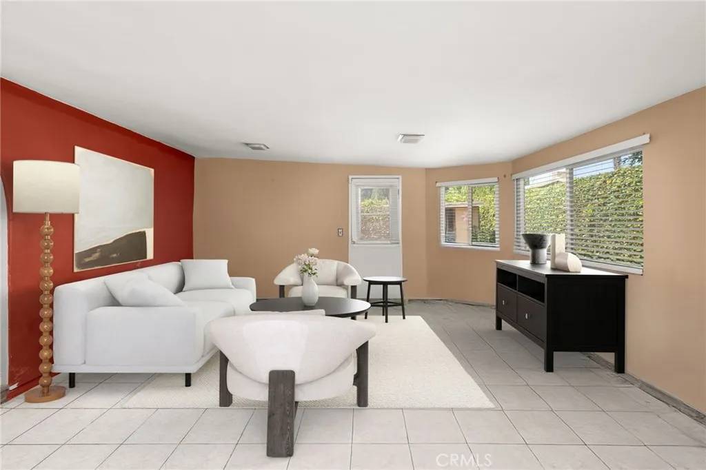 Glendora, CA 91740,1055 Essex Street