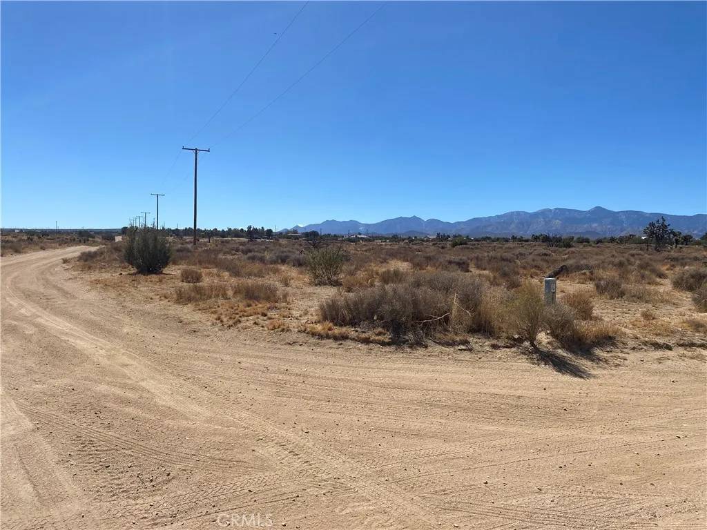 Phelan, CA 92371,0 Valencia