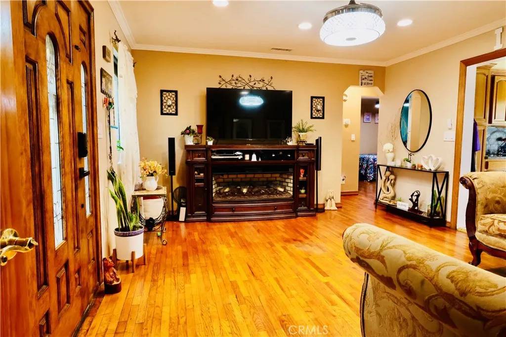 Monrovia, CA 91016,322 Joella